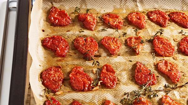 Tomaten trocknen im Backofen Rezept - Foto: House of Food / Buer Food Experts KG