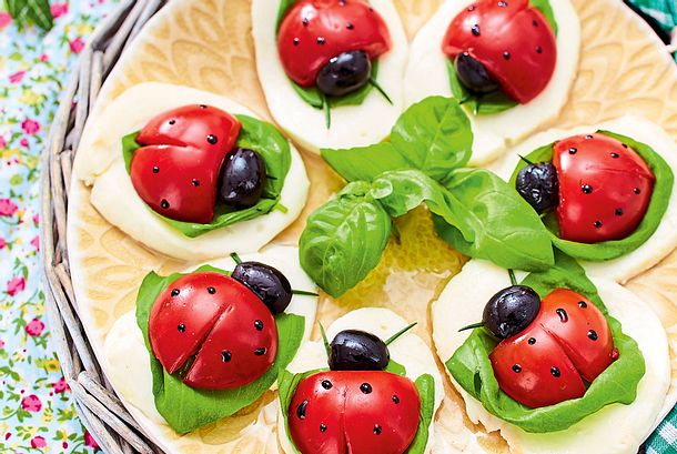 Tomatenmarienkäfer caprese Rezept Tomatenmarienkäfer caprese Rezept
