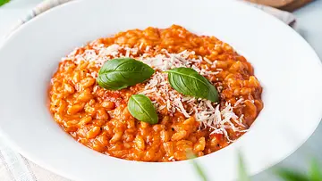 Tomatenrisotto - Foto: ShowHeroes für LECKER @ Bauer Media Group Tomatenrisotto - Foto: ShowHeroes für LECKER @ Bauer Media Group