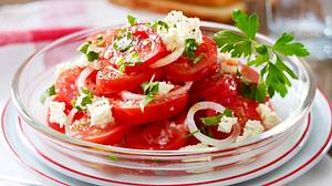 Tomatensalat mit Feta Rezept - Foto: House of Food / Bauer Food Experts KG