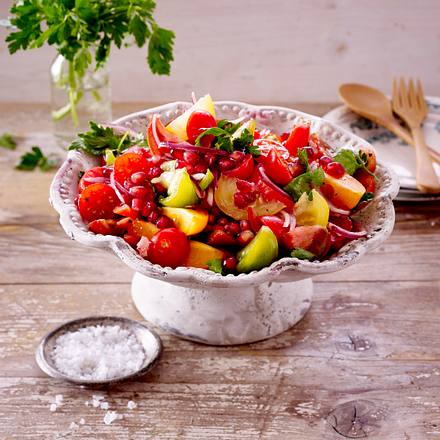 Tomatensalat mit Granatapfelkernen Rezept Tomatensalat mit Granatapfelkernen Rezept