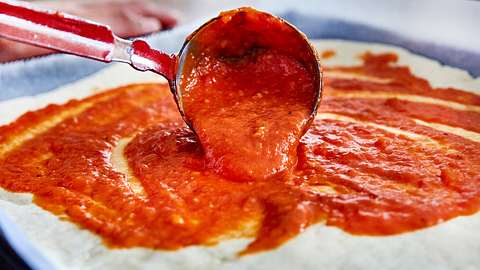 Tomatensoße für Pizza Rezept - Foto: House of Food / Bauer Food Experts KG