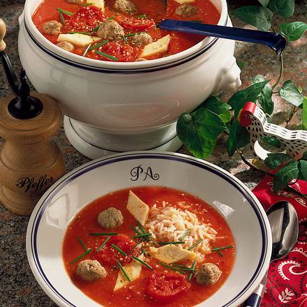 Tomatensuppe mit Hackklößchen Rezept Tomatensuppe mit Hackklößchen Rezept