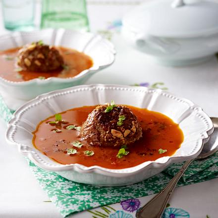 Tomatensuppe mit Hackknödel surprise Rezept Tomatensuppe mit Hackknödel surprise Rezept