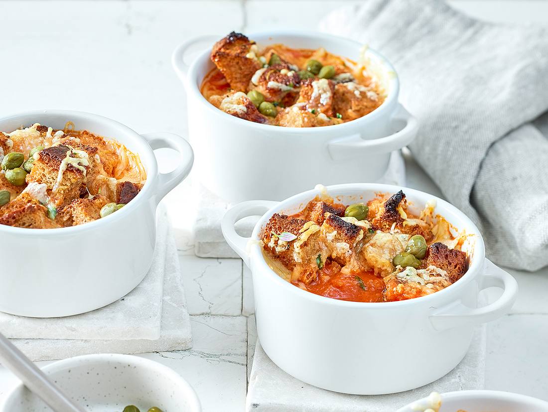 Tomatensuppe mit Knusper-Brot Rezept Tomatensuppe mit Knusper-Brot Rezept