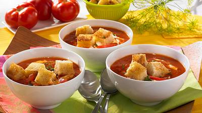 Tomatensuppe mit Knusper-Croûtons Rezept - Foto: House of Food / Bauer Food Experts KG