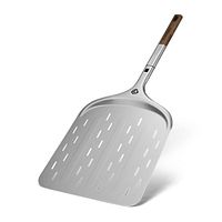 Burnhard Pizzaschieber, 67 cm x 29 cm