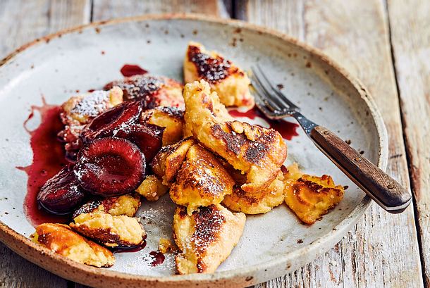 Topfenschmarren mit Zwetschenröster Rezept Topfenschmarren mit Zwetschenröster Rezept