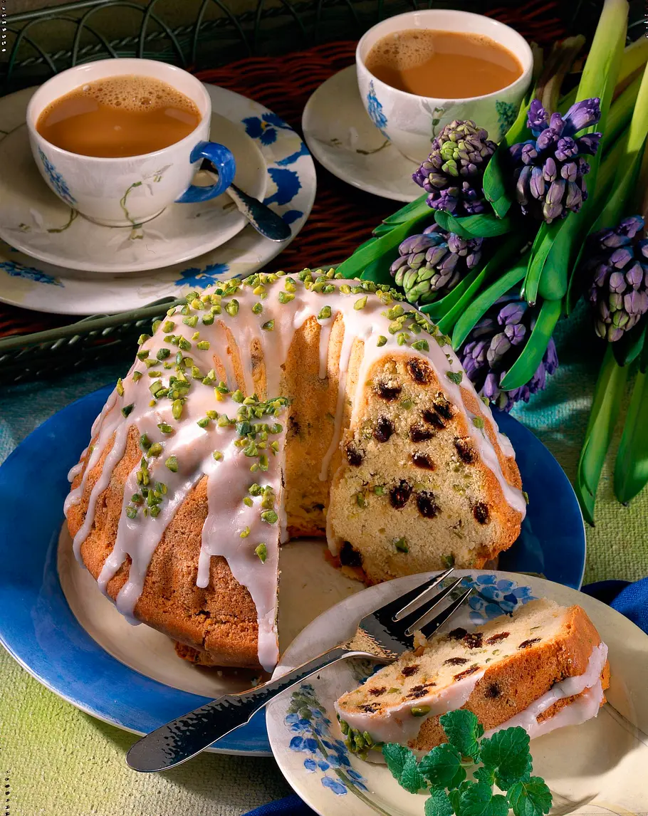 Topfkuchen mit Rosinen und Pistazien Rezept