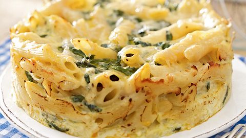 Torta di Penne con Spinaci e Ricotta Rezept - Foto: House of Food / Bauer Food Experts KG