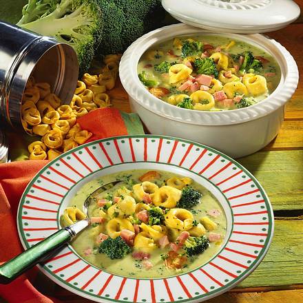 Tortellini-Broccoli-Suppe Rezept Tortellini-Broccoli-Suppe Rezept