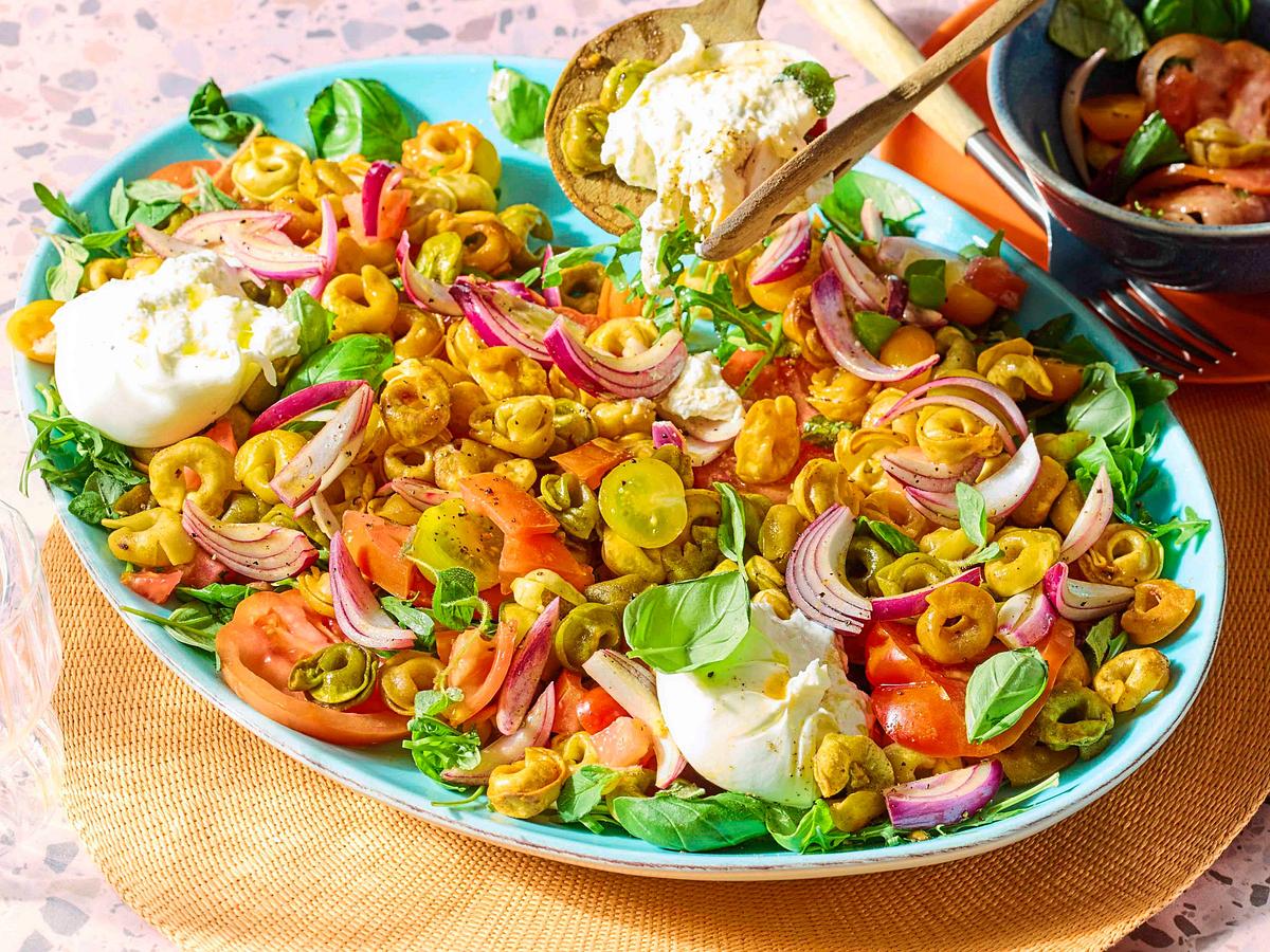 Tortellini auf zweierlei Tomaten Rezept