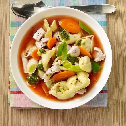 Tortellini-Hühner-Topf Rezept Tortellini-Hühner-Topf Rezept
