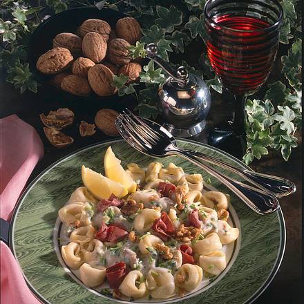 Tortellini mit Sahne-Walnusssoße Rezept