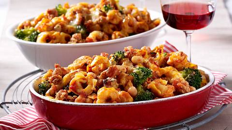 Tortelliniauflauf mit Broccoli Rezept - Foto: House of Food / Bauer Food Experts KG
