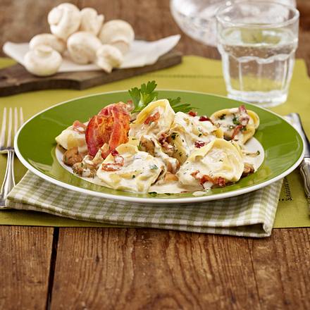 Tortelloni in Kräuter-Frischkäse-Soße Rezept Tortelloni in Kräuter-Frischkäse-Soße Rezept
