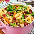 Tortelloni-One-Pot mit Spargel und Kabanossi Rezept - Foto: House of Food / Bauer Food Experts KG