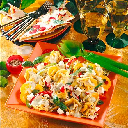 Tortelloni-Paprika-Salat Rezept Tortelloni-Paprika-Salat Rezept