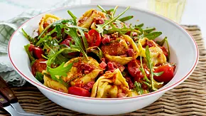 Tortelloni-Salat Rezept - Foto: LECKER @ Bauer Media Group