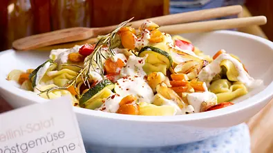 Tortelloni-Salat mit Röstgemüse Rezept - Foto: LECKER @ Bauer Media Group