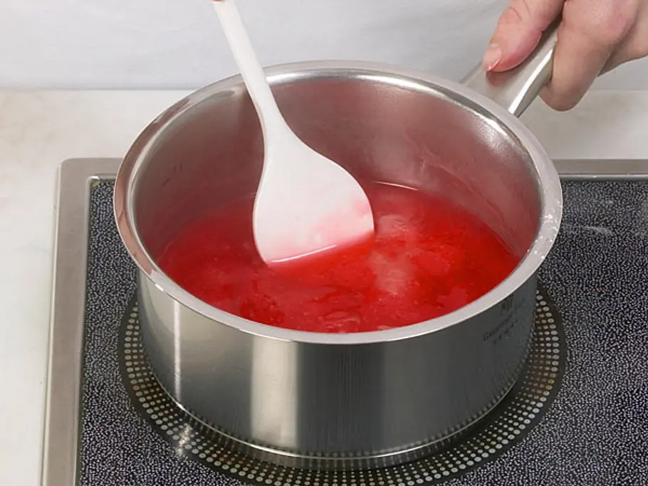 Windbeuteltorte - Schritt 8: Windbeuteltorte - Schritt 8: