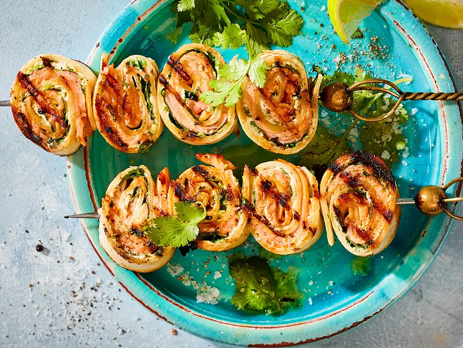 Tortilla-Lachs-Spiesse Rezept Tortilla-Lachs-Spieße Rezept
