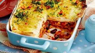 Tortilla-Lasagne mit Hähnchen Rezept - Foto: LECKER @ Bauer Media Group Tortilla-Lasagne mit Hähnchen Rezept - Foto: LECKER @ Bauer Media Group