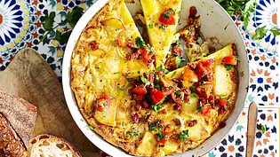Tortilla mit Chorizo-Salsa Rezept - Foto: Image Professionals