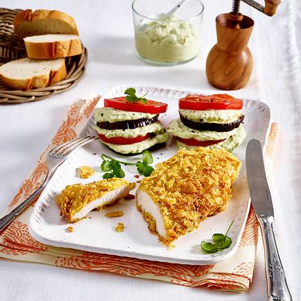 Tortillachips-Schnitzel mit Auberginentürmchen Rezept Tortillachips-Schnitzel mit Auberginentürmchen Rezept