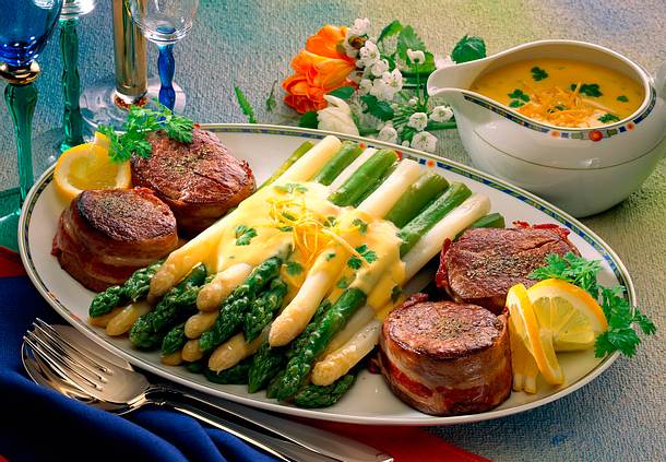 Tournedos mit grünem und weißem Spargel Rezept