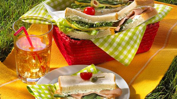 Tramezzini mit Käse und Mortadella Rezept - Foto: House of Food / Bauer Food Experts KG