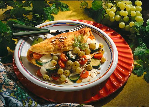 Traubengemüse im Eieromelett Rezept Traubengemüse im Eieromelett Rezept