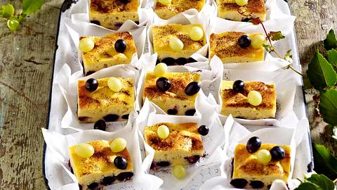Traubenkuchen mit Guss Rezept - Foto: House of Food / Bauer Food Experts KG