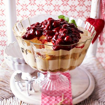 Trifle mit Zitronencreme und Shortbread Rezept Trifle mit Zitronencreme und Shortbread Rezept