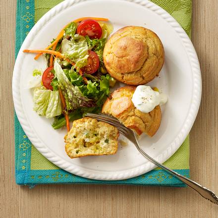Tsatsiki-Muffins mit Salat Rezept