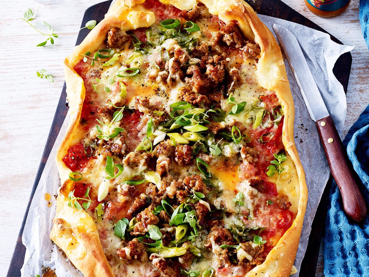 Schnelle Rezepte mit Hackfleisch: Türkische Hack-Pizza