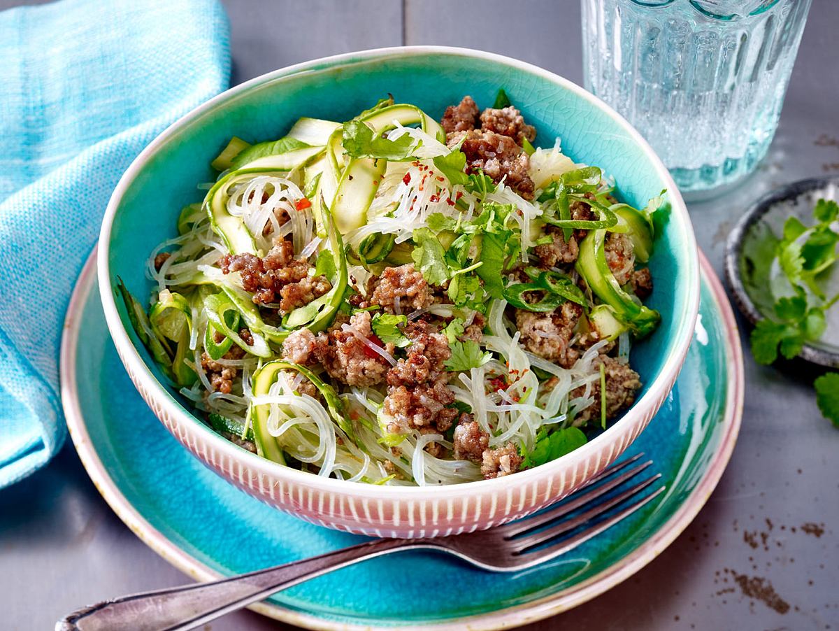 Turbo-Glasnudelsalat mit Hack Rezept