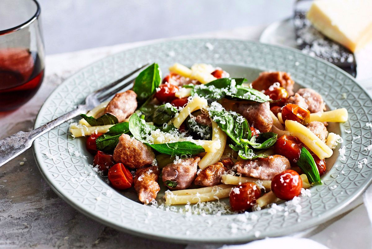 Turbo-Pasta alla Mamma mit Salsicce-Klößchen Rezept