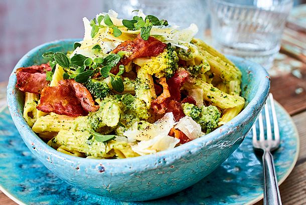 Turbo-Pasta mit Brokkolipesto Rezept Turbo-Pasta mit Brokkolipesto Rezept