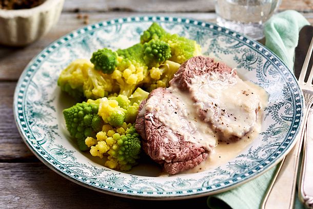 Turbo-Tafelspitz mit Meerrettichsoße Rezept Turbo-Tafelspitz mit Meerrettichsoße Rezept