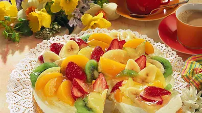 Tutti-Frutti-Torte Rezept - Foto: LECKER @ Bauer Media Group