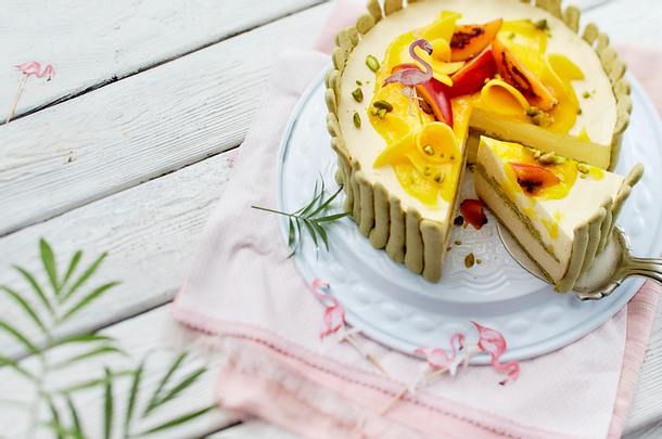 Tuttifrutti-Charlotte mit Mango Rezept Tuttifrutti-Charlotte mit Mango Rezept