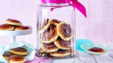 Twix-Cookies Rezept - Foto: LECKER @ Bauer Media Group Twix-Cookies Rezept - Foto: LECKER @ Bauer Media Group