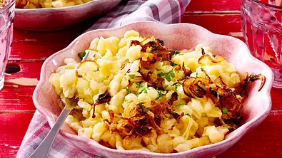 Überbackene Allgäuer Käsknöpfle Rezept - Foto: LECKER @ Bauer Media Group