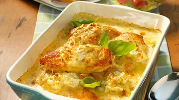 Überbackene Hähnchenfilets Rezept - Foto: LECKER @ Bauer Media Group Überbackene Hähnchenfilets Rezept - Foto: LECKER @ Bauer Media Group