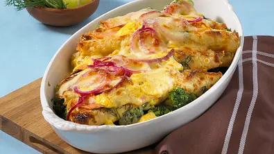 Überbackene Lachs-Crespelle Rezept - Foto: LECKER @ Bauer Media Group