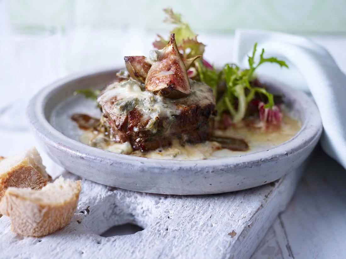 Überbackene Rindermedaillons mit Feigen und Gorgonzola-Mascarpone-Creme ...