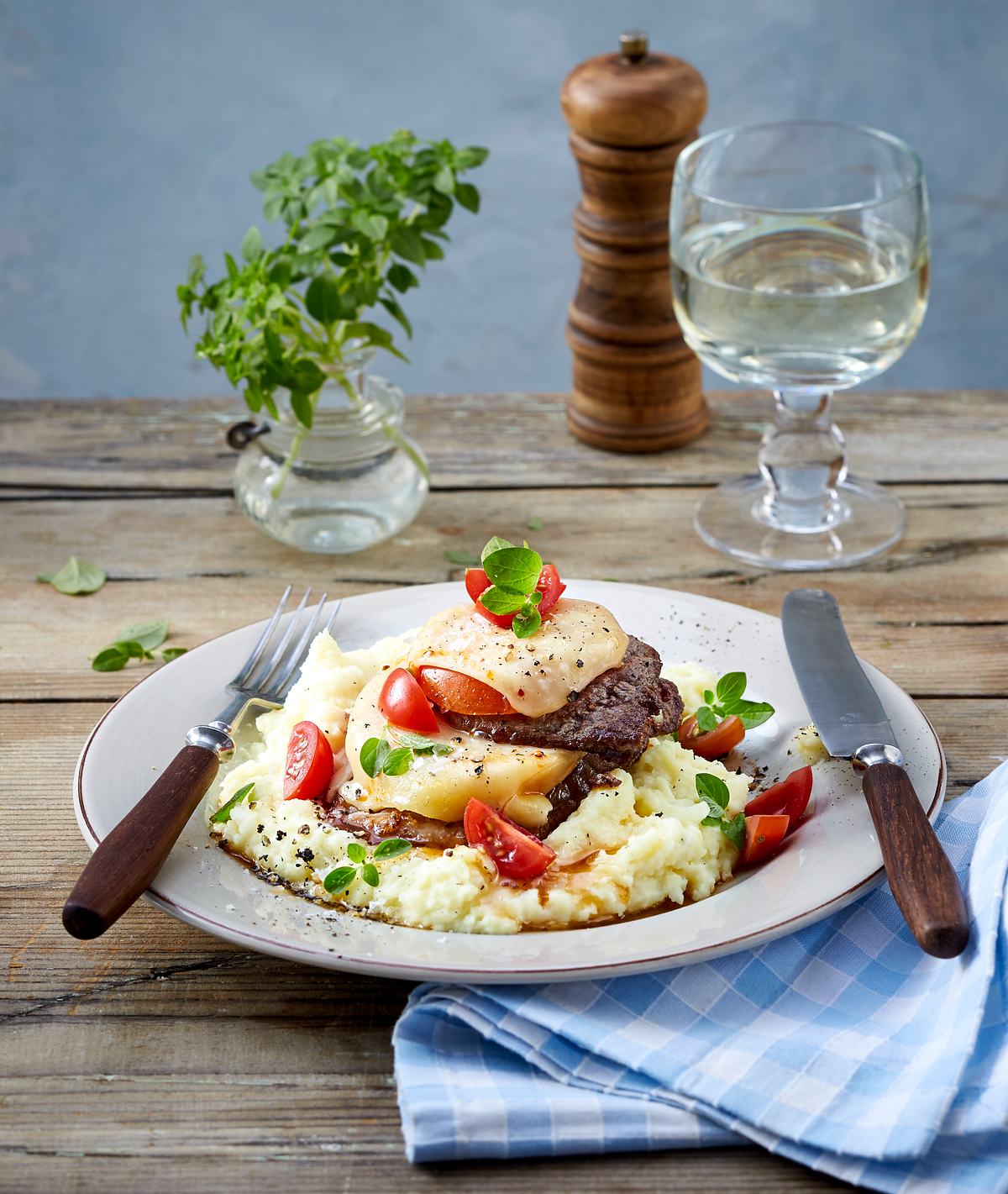 Überbackene Schinken-Käse-Schnitzel Rezept