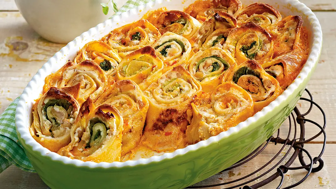 Überbackene Spitzkohl-Ricotta-Crespelle Rezept - Foto: LECKER @ Bauer Media Group Überbackene Spitzkohl-Ricotta-Crespelle Rezept - Foto: LECKER @ Bauer Media Group