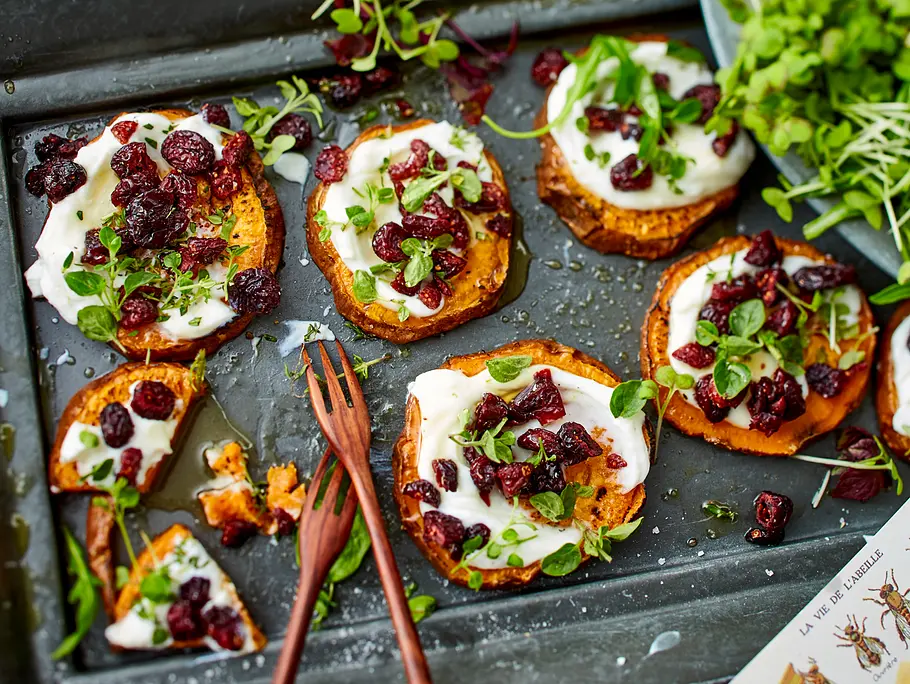 Überbackene Süßkartoffelscheiben zu Salat Rezept